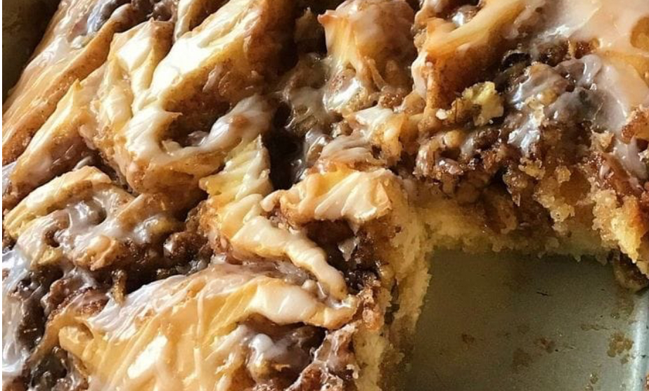 Cinnabon Cinnamon Roll Cake