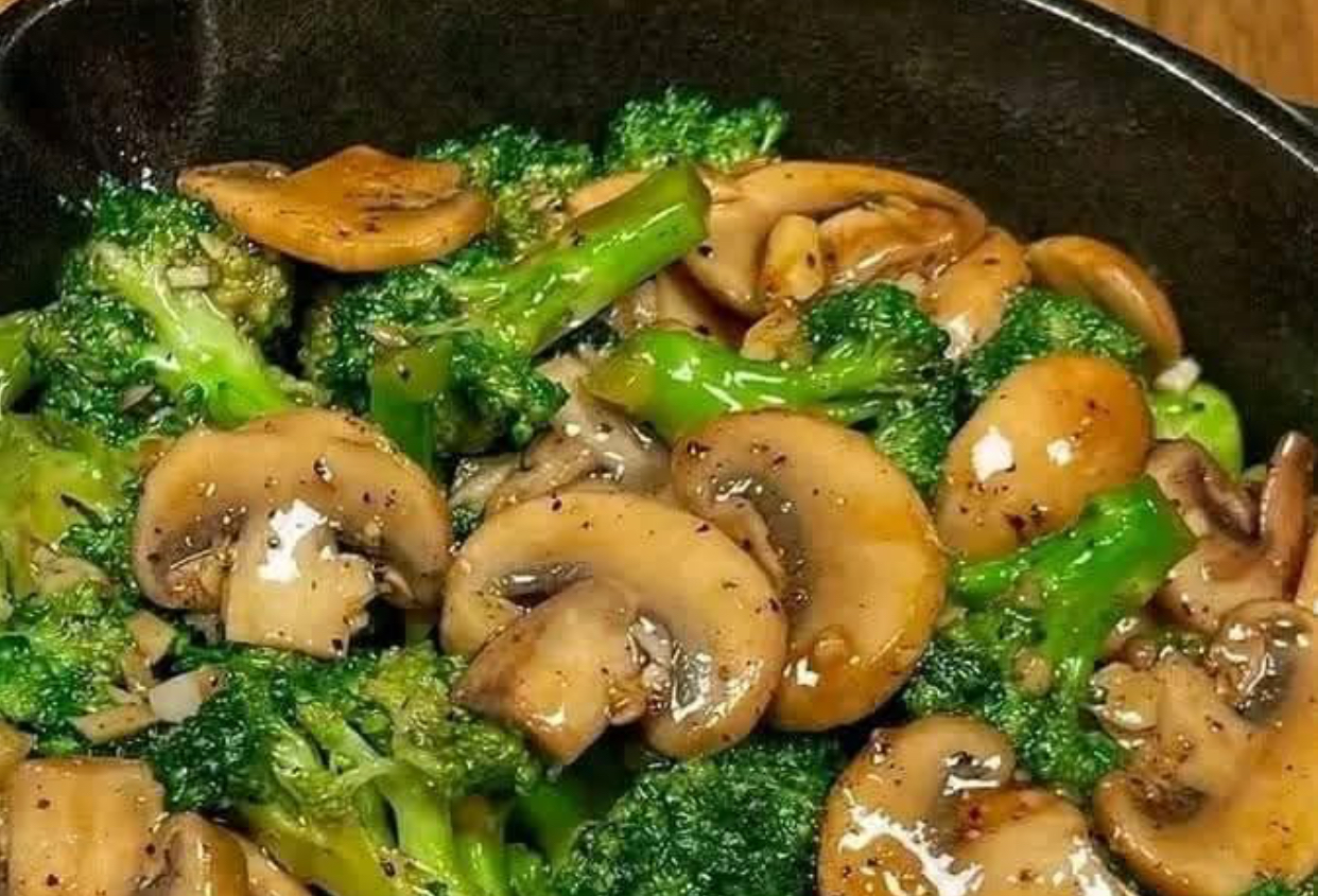 Sautéed Mushroom and Broccoli Stir-Fry Recipe