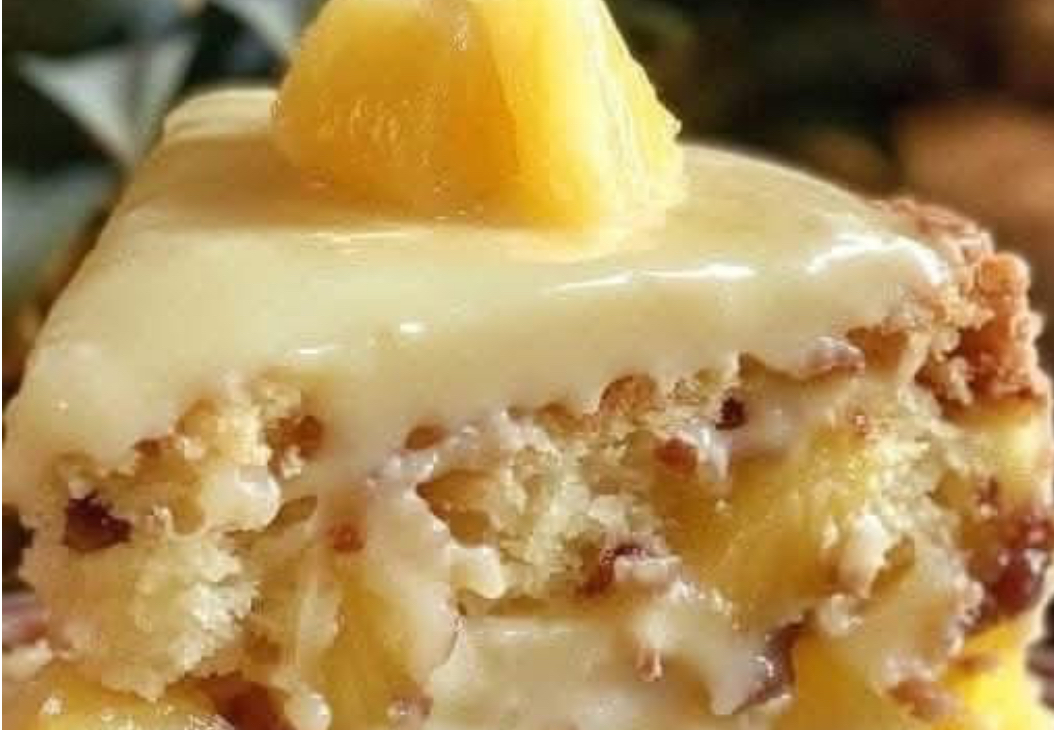 HAWAIIAN PINEAPPLE CAKE