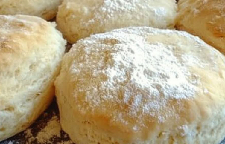 Buttermilk Biscuits