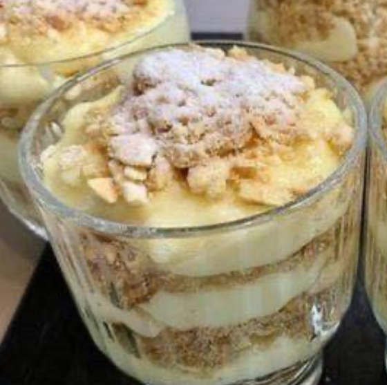 When I’m lazy, I always make this dessert. “Napoleon in a glass”: