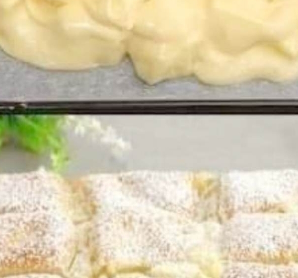 Flourless Almond Cake with Raspberry Sauce